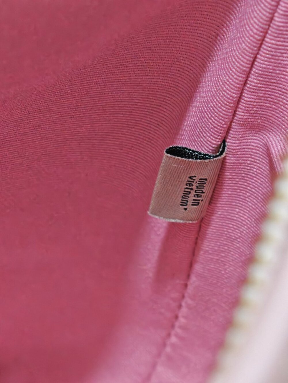 Coach Pink Signature Jacquard Hobo Bag, Extra Straps Included - Picture 11 of 13